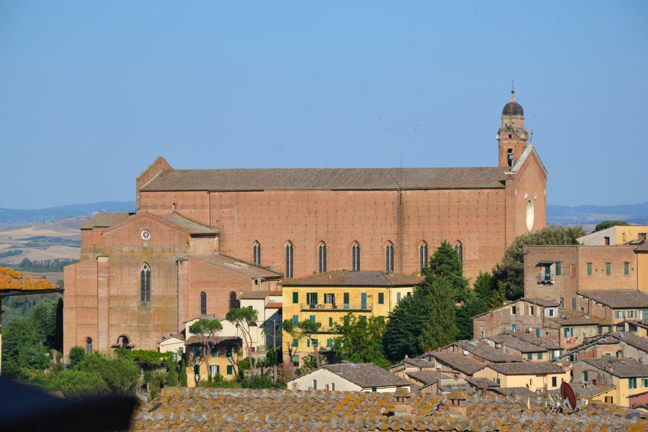 Elegante Luminoso Attico Centralissimo Siena Bagian luar foto